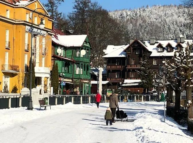Daire Sanatoriumnadkryniczanka Krynica Zdroj